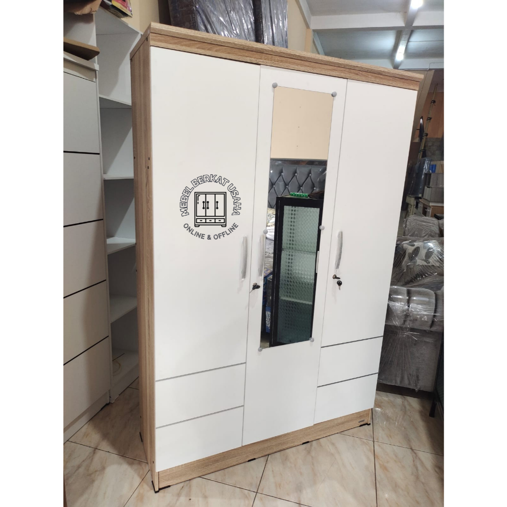 Lemari Pakaian Minimalis 3 Pintu