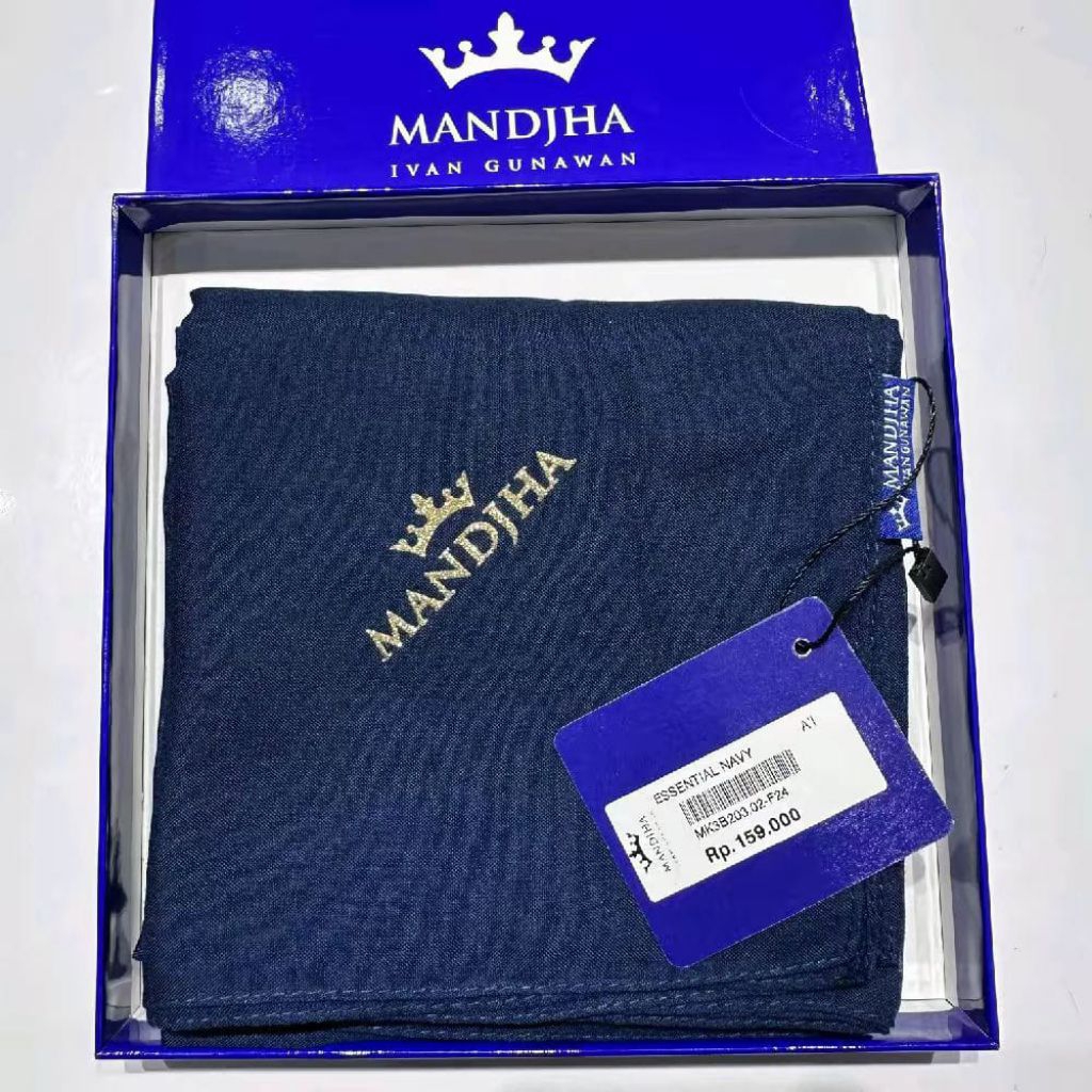 Hijab Mandjha Ivan Gunawan Basic Navy Jilbab segi empat