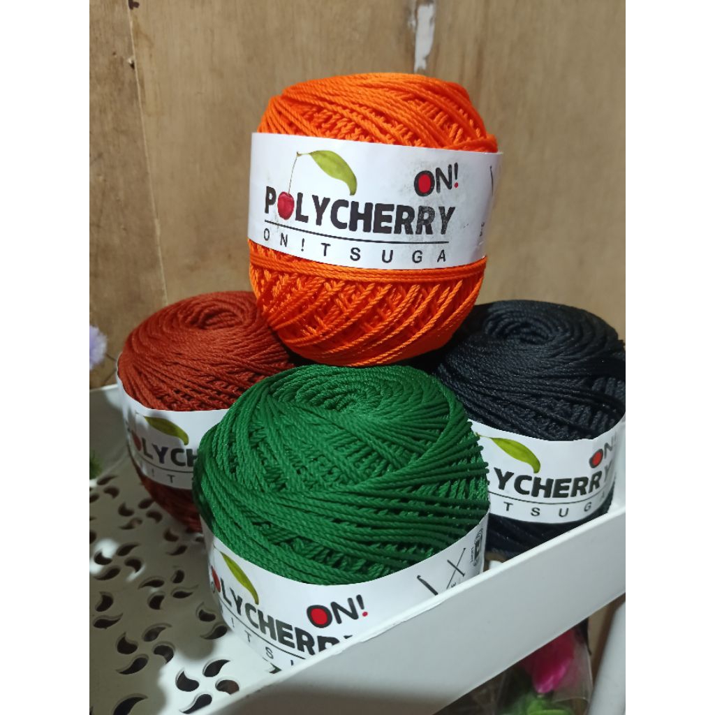 Benang rajut Polycherry
