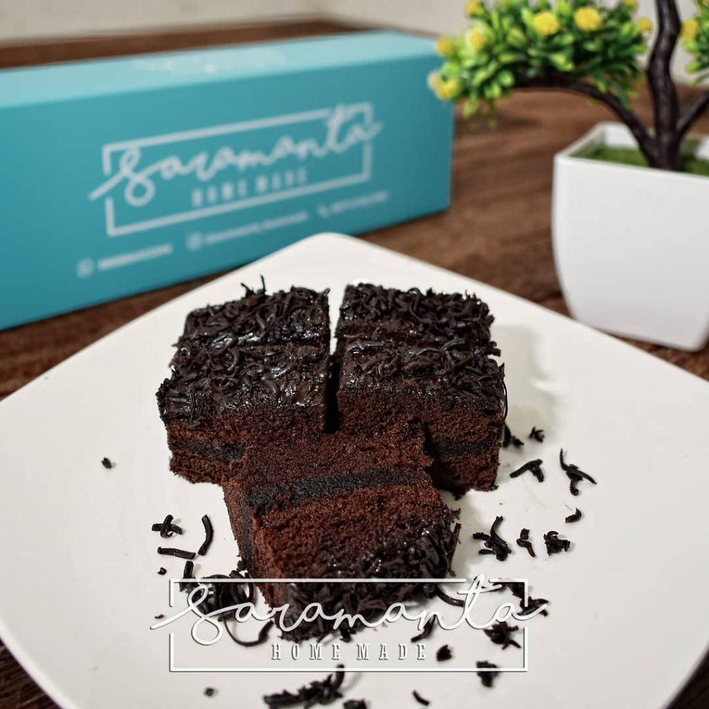 Brownies Kukus Coklat Oleh-oleh Jogja – Brownies Coklat Halal, Lembut, Lumer & Garansi rasa Bintang 