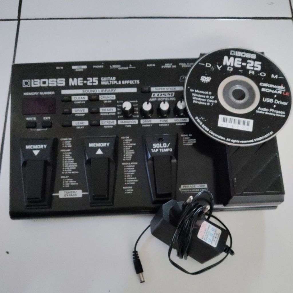 Efek Gitar Boss me25