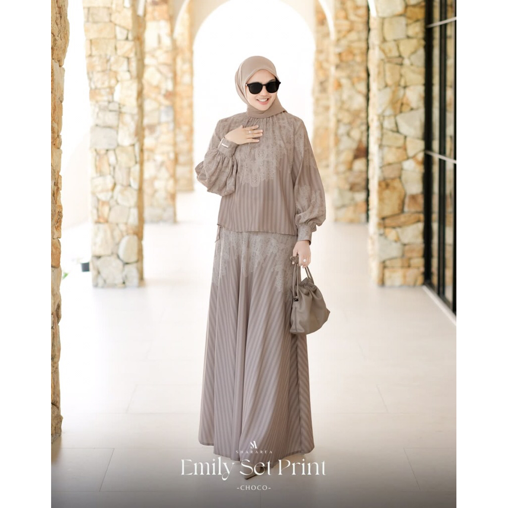 Emily Set Ori By Shararea