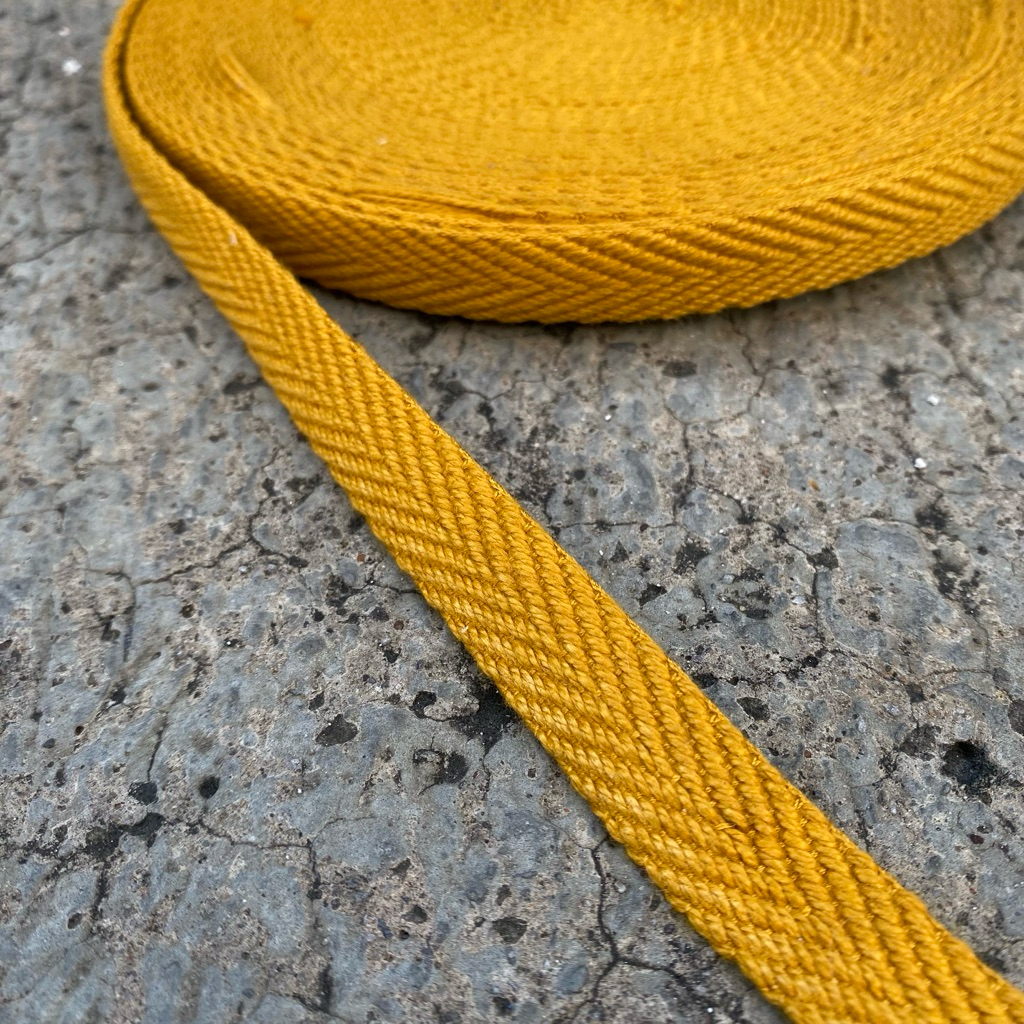 webbing katun lebar 1,5 cm harga per meter motif V