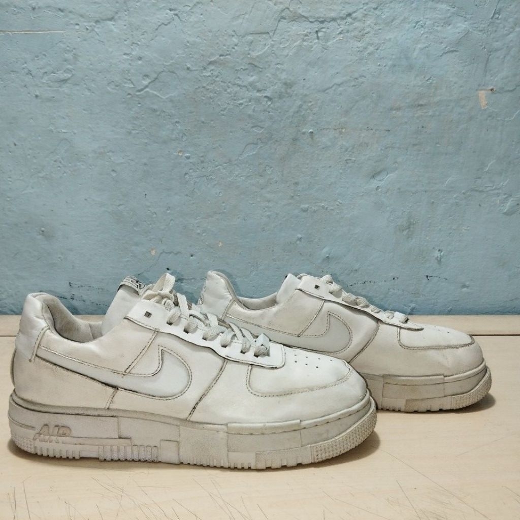 SEPATU BEKAS SIZE 44 INSOLE 28 CM