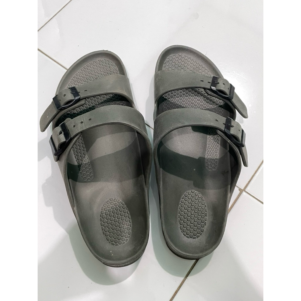 Preloved BATA - PATA PATA SHARK Sandal Pria / Sandal Slide Premium Model Tali / Sandal Selop Slip On