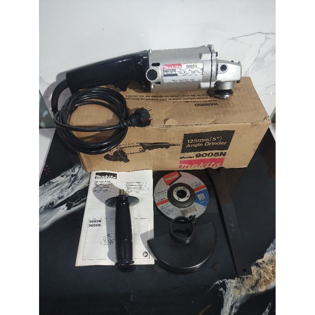Makita 9005N Mesin Gerinda Tangan 5" Angle Grinder 9005N