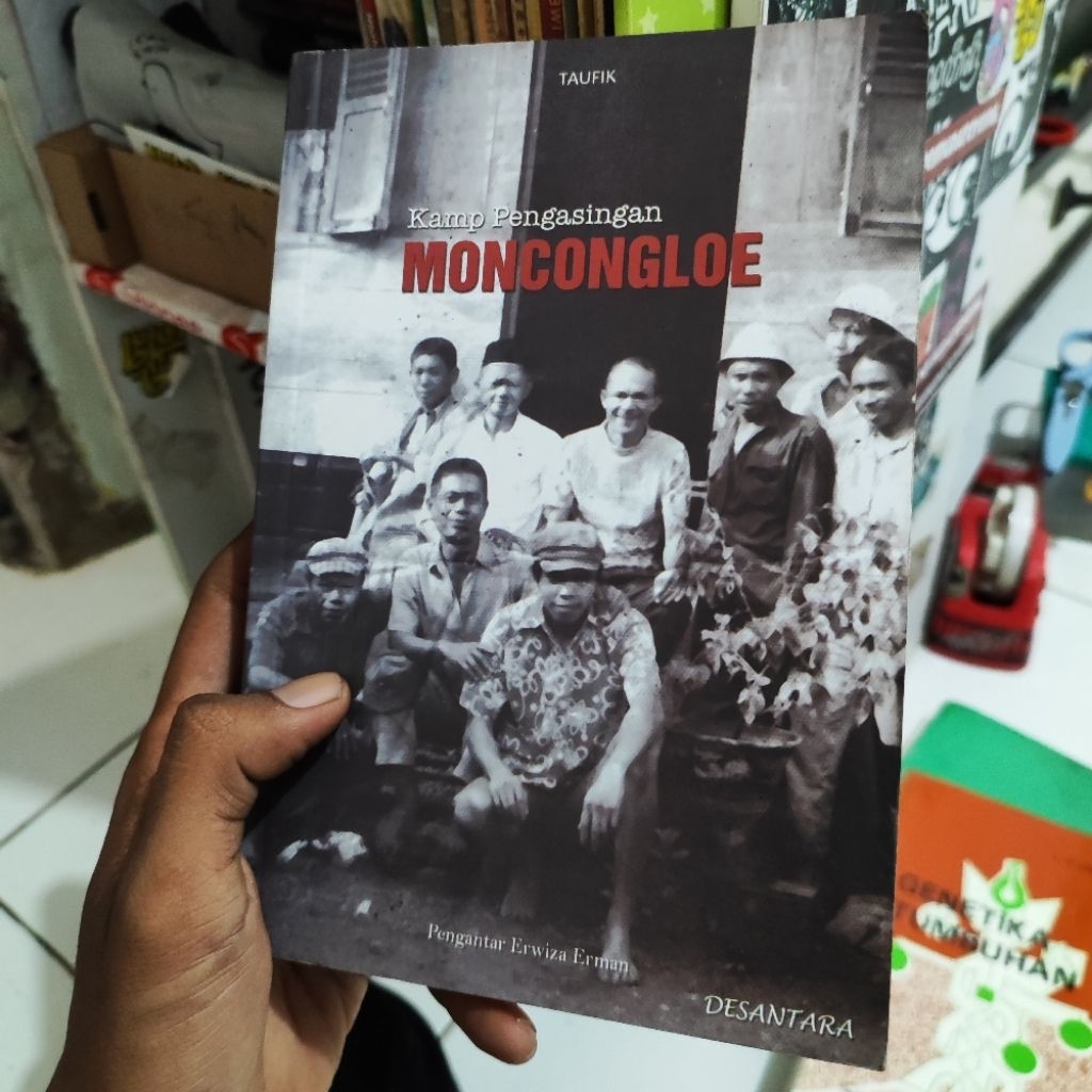 kamp pengasingan MONCONGLOE (A4)