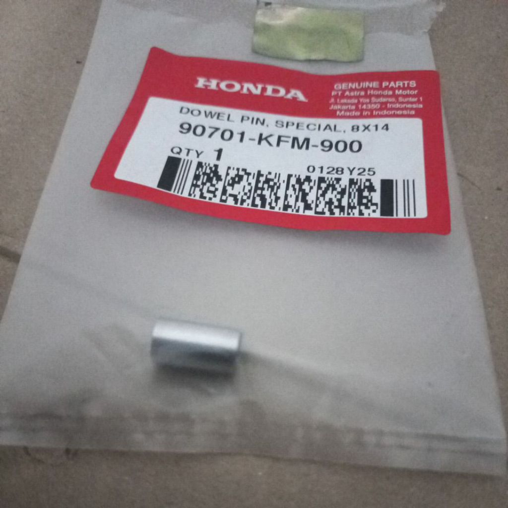 90701KFM900 – PIN DOWEL, BOSH BOSH BLOK, DOWEL PIN SPECIAL 8X14 BEAT, SCOOPY, VARIO 110, REVO, LEGEN