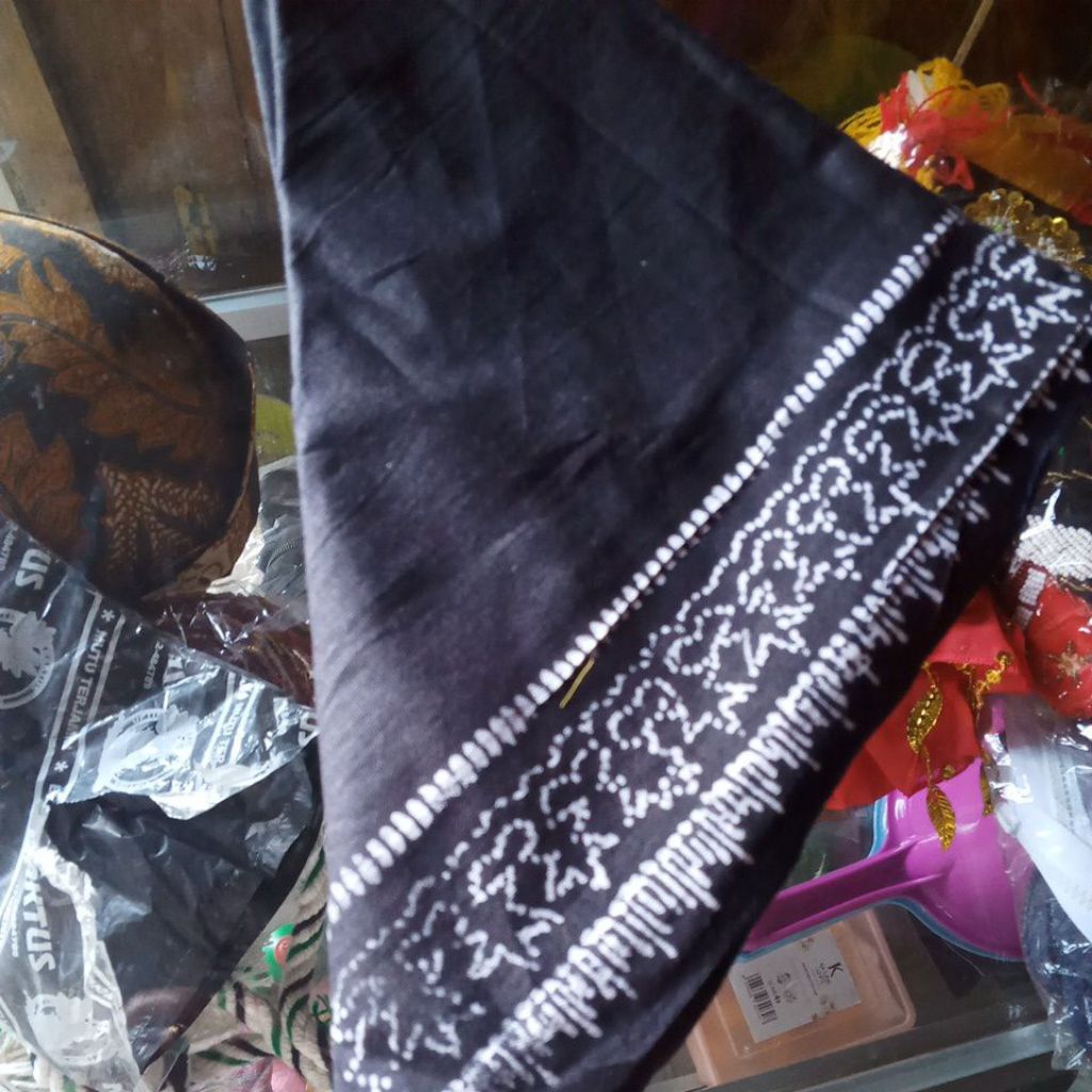 Udeng segitiga Reog/jaranan