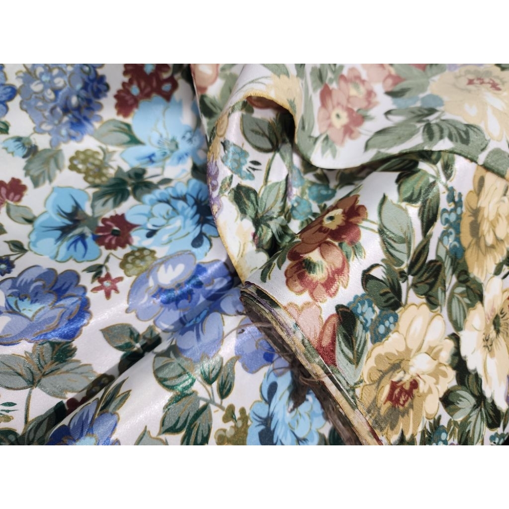 Kain Perca/potongan Satin untuk aplikasi