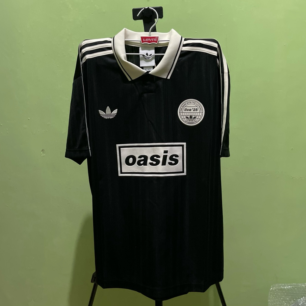 Adidas x oasis tour jersey black (Resmi ADIDAS)