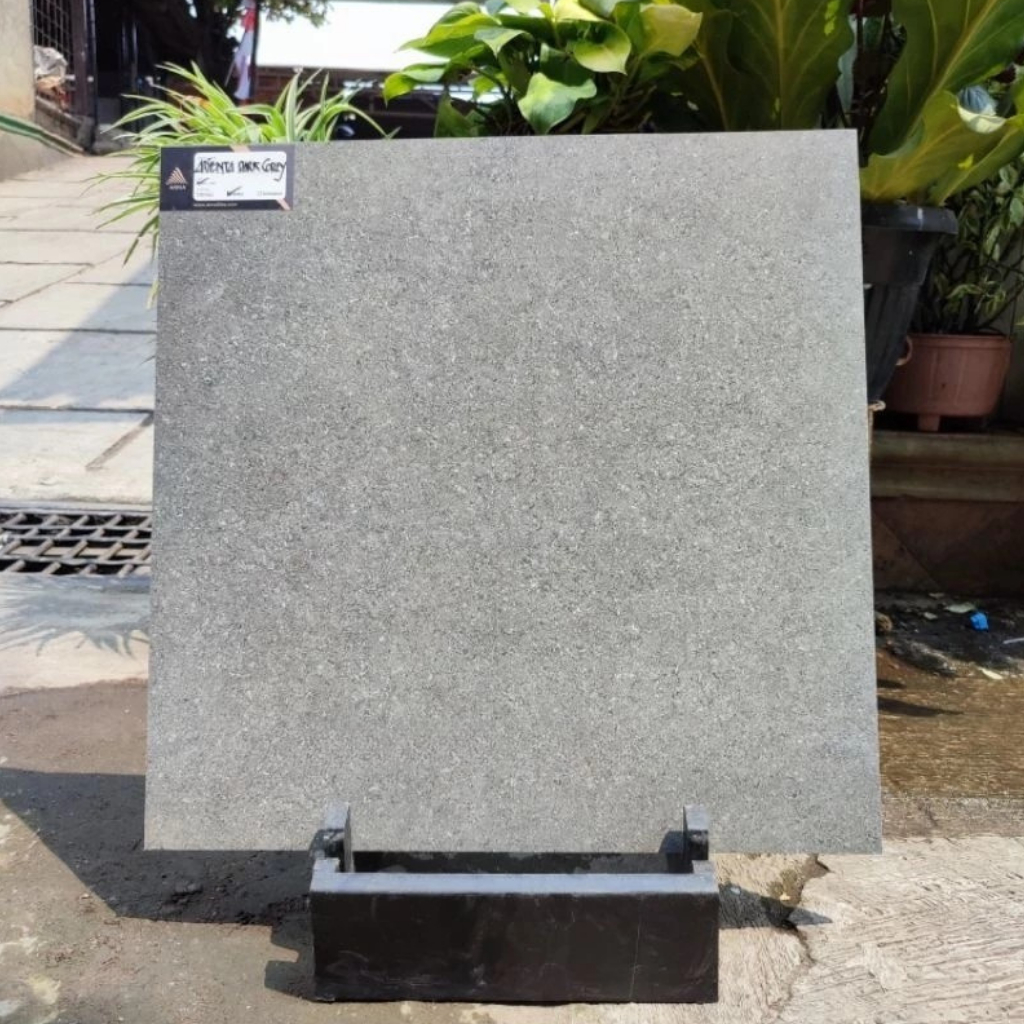 Granite lantai 60x60 Arienta dark grey / Arna / Matt