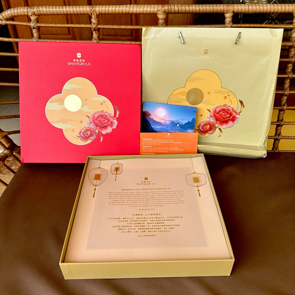 Kotak mooncake by shangri-la - moon cake box - kotak kue bulan - box hampers gift set mooncake chine