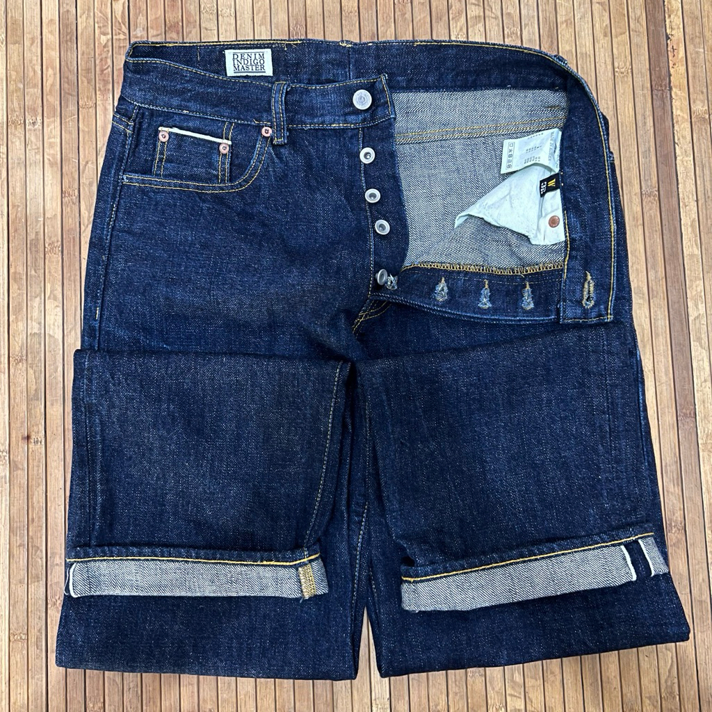 DENIM INDIGO MASTER KUROKI JAPANESE FABRIC SELVEDGE RAW DENIM JEANS