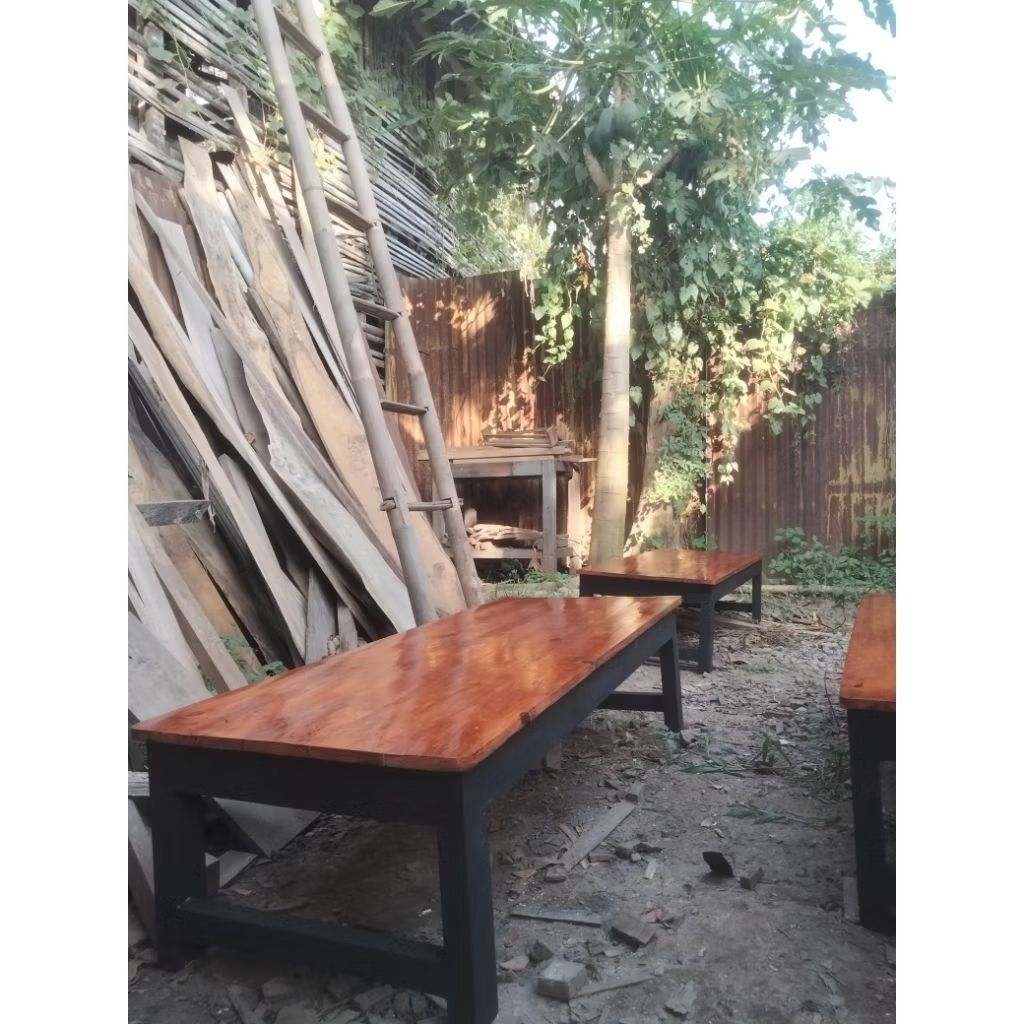 Meja lesehan Kayu Jati Belanda