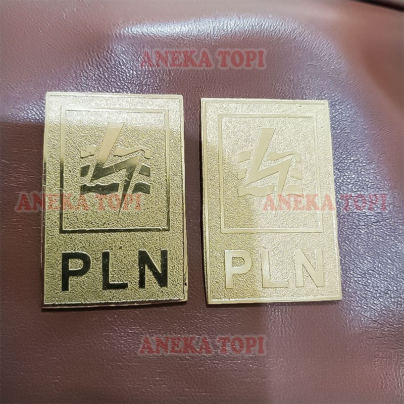 Pin PLN Logam Warna Gold Magnet Pin Bros Logo PLN - Aneka Topi
