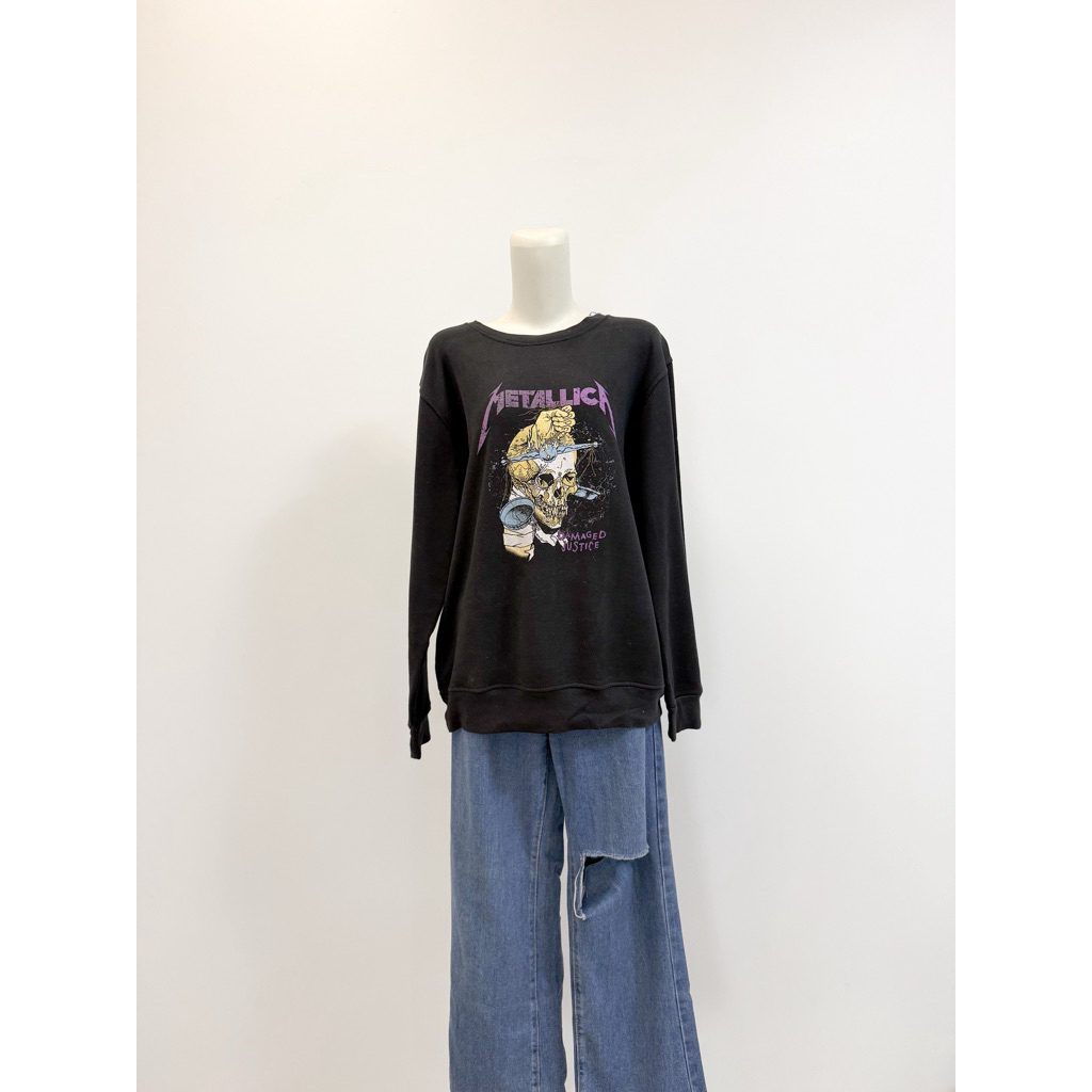 preloved/pl/second. sweater hitam metalica