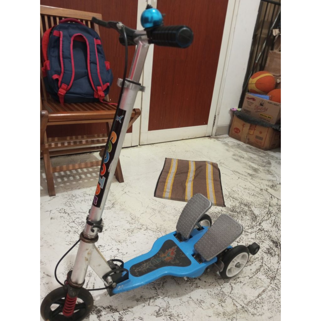Preloved Scooter Skuter anak Otopet genjot injak pedal