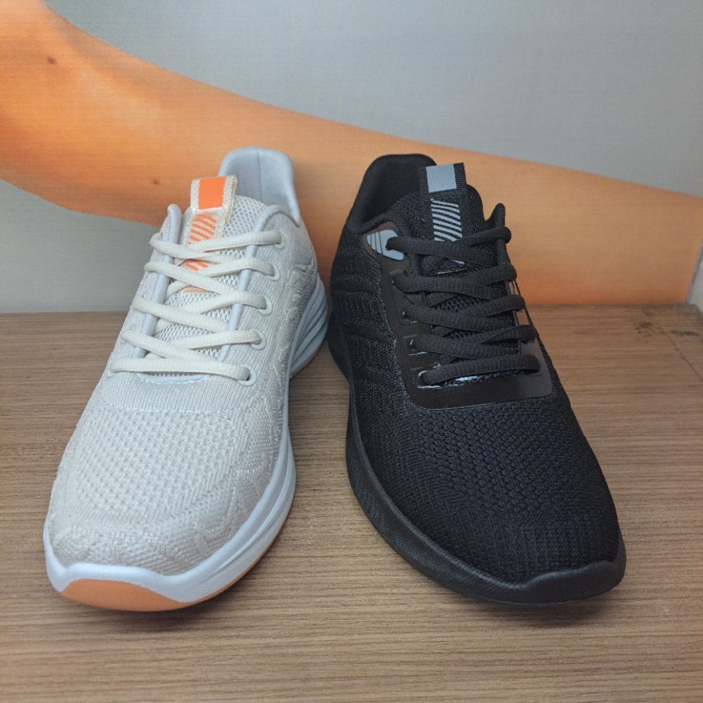 Sepatu sport wanita ST.MORITZ