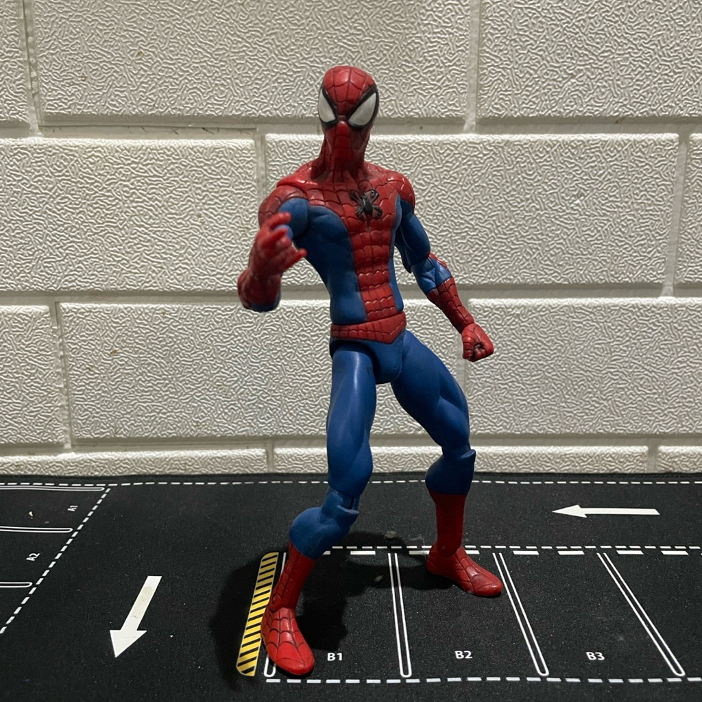Mainan Action figure Marvel Spiderman Toybiz Loose