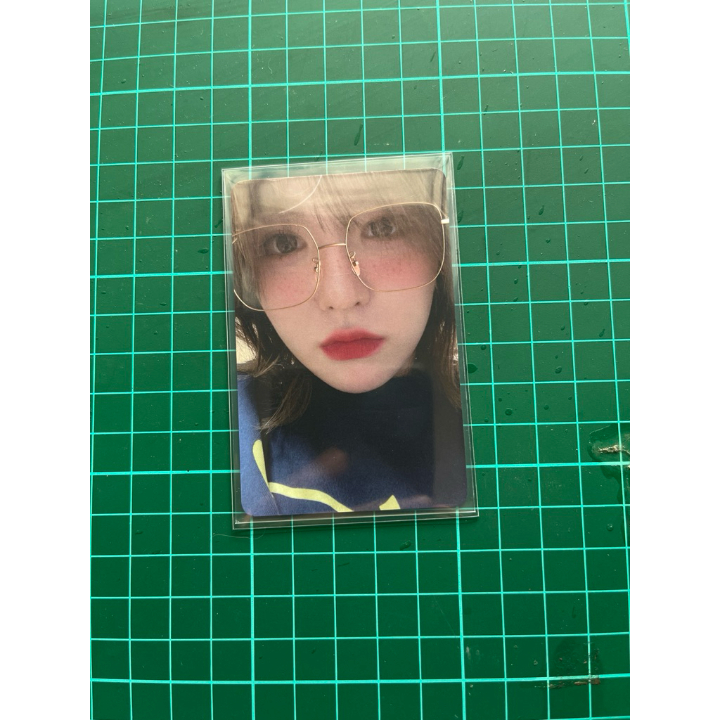 Wendy Dear U Photocard Month March