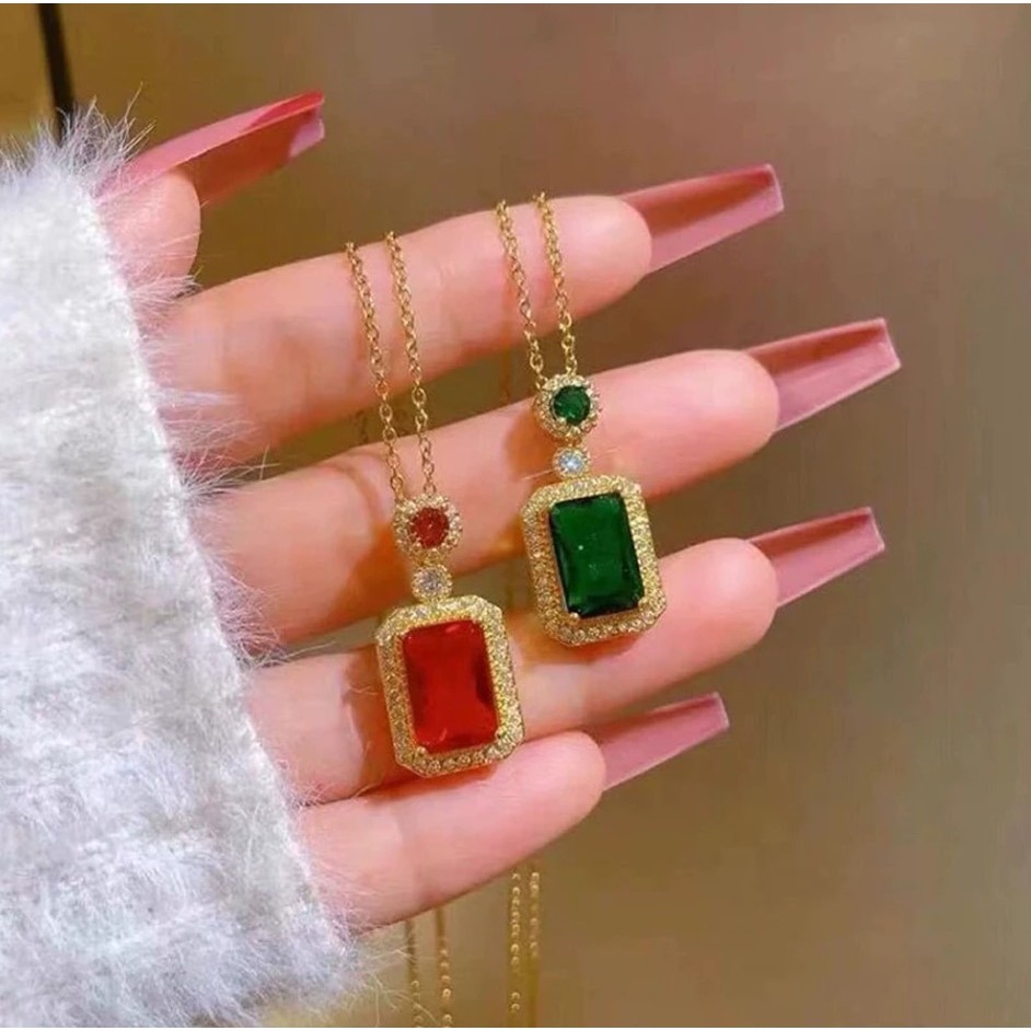 Kalung Mewah Wanita Berlian Imitasi Batu Permata Emerald, Ruby & Sapphire – "Aurora Luxe Pendant"