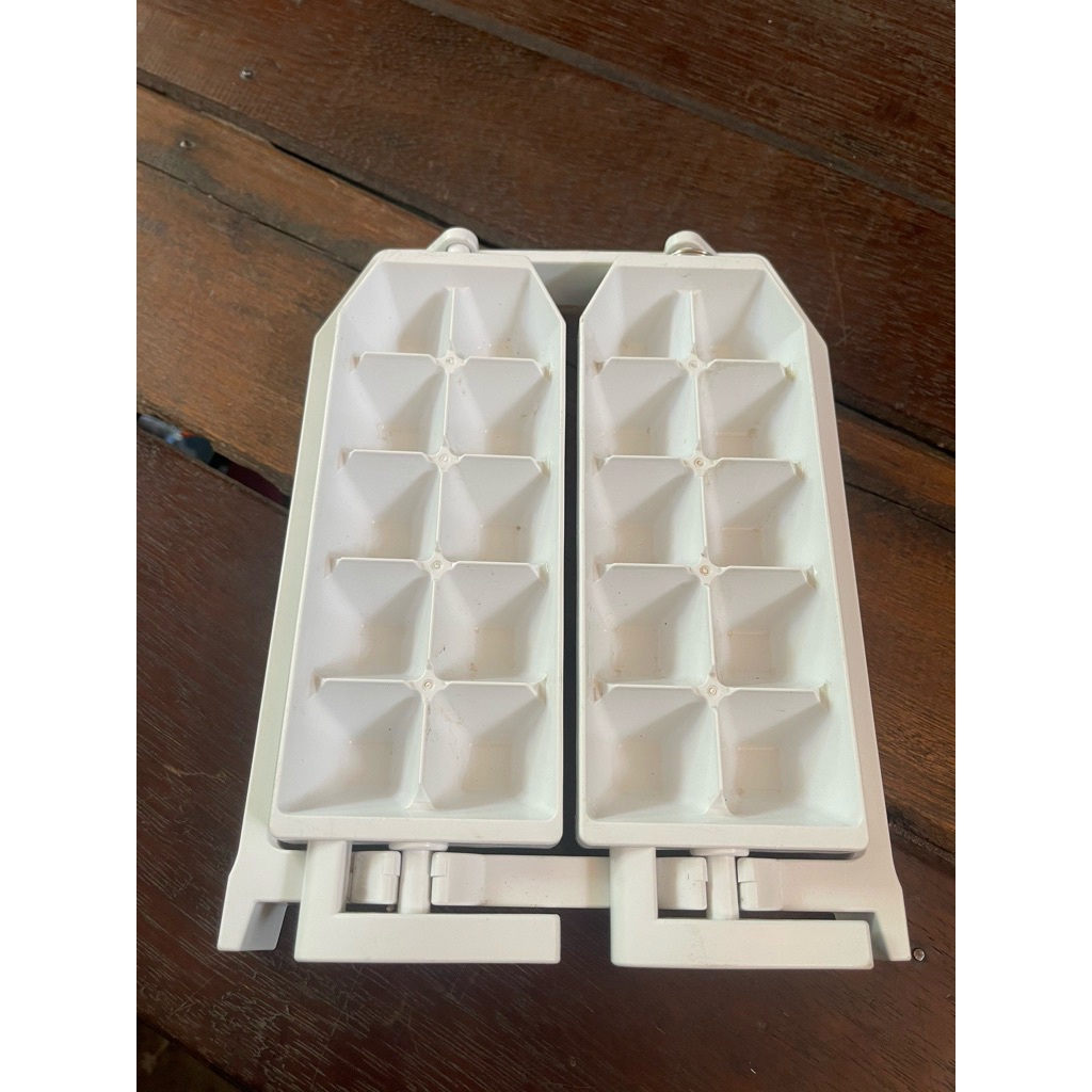CETAKAN ES BATU POLYTRON MODEL PUTERAN / cetakan es batu kulkas polytron