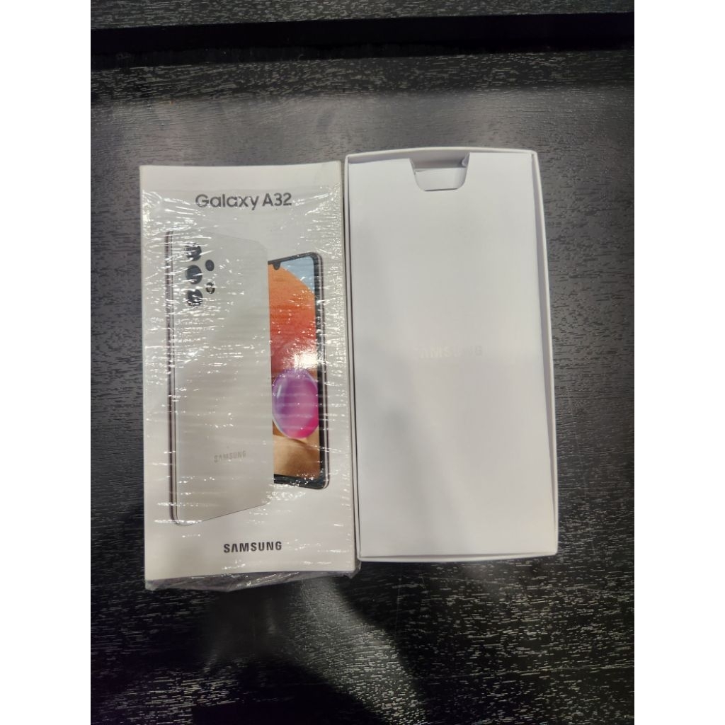 Box / Dus Samsung A32 White - Ori copotan