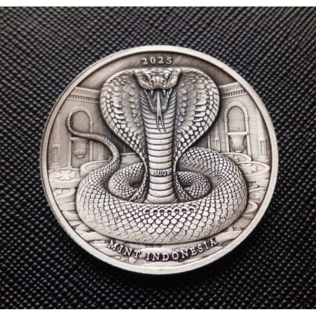 Perak Indonesia mint Antique Finish Cobra 1 oz