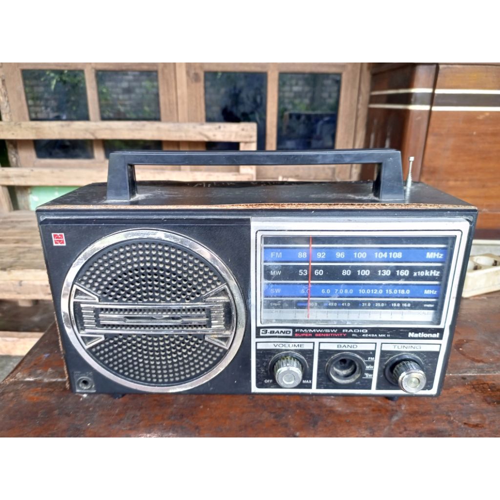 Radio National panasonic Mk2 nyala Fm