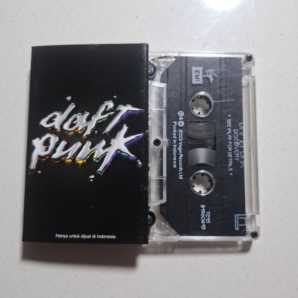 Kaset Pita Band Daft Punk - Discovery