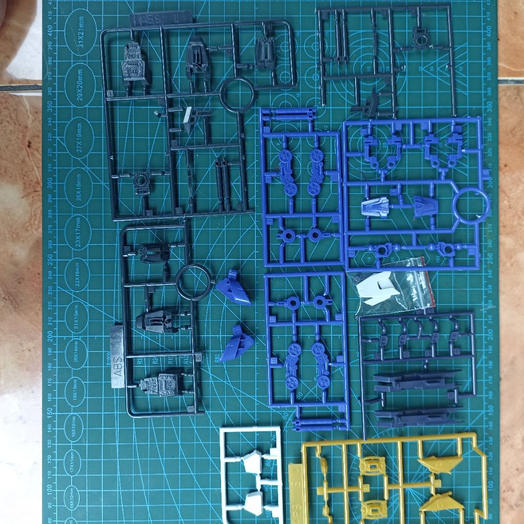 Sisa Part MG 1/100 Astray Daban