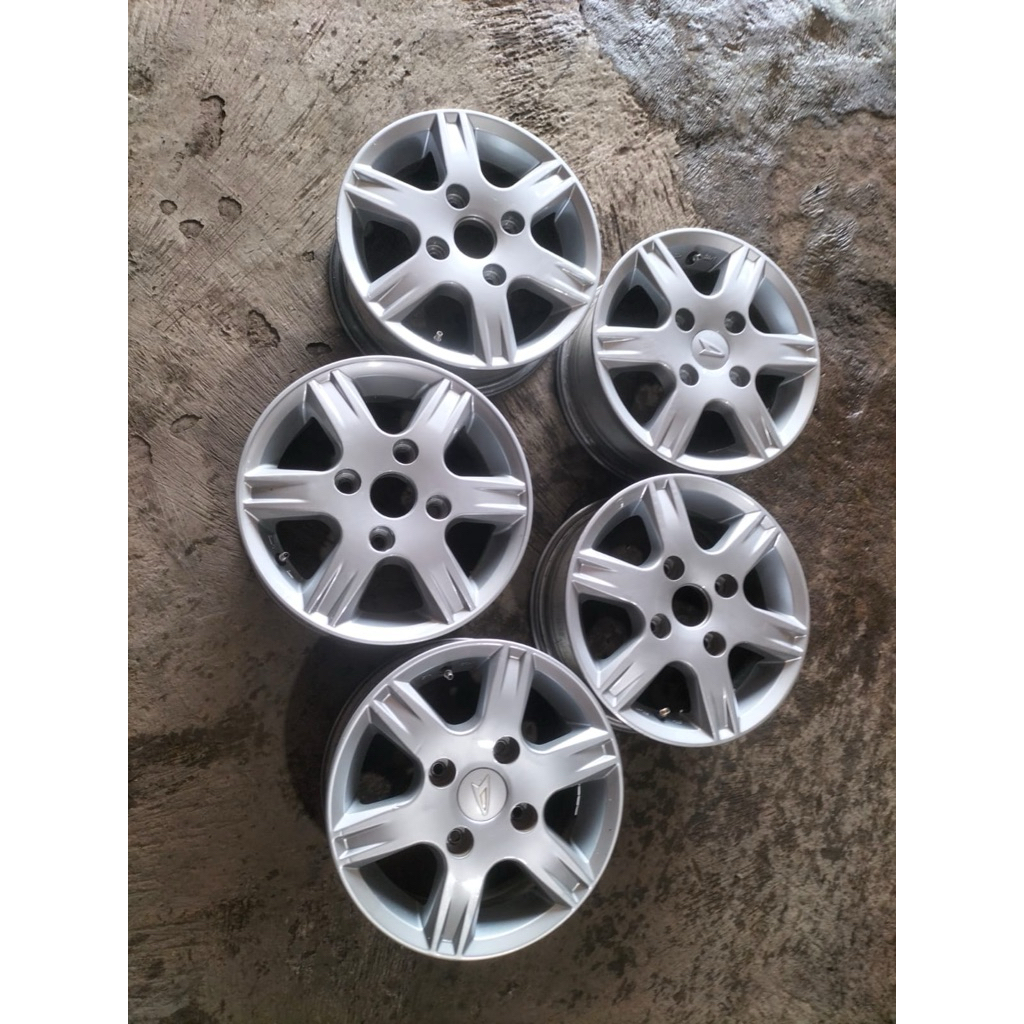 velg xenia ring 13  harga sudah termasuk 5biji velg