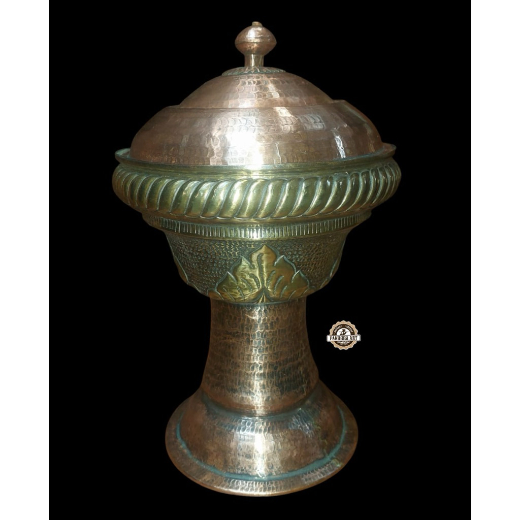 Bokor kuningan KUNO ukir berkaki