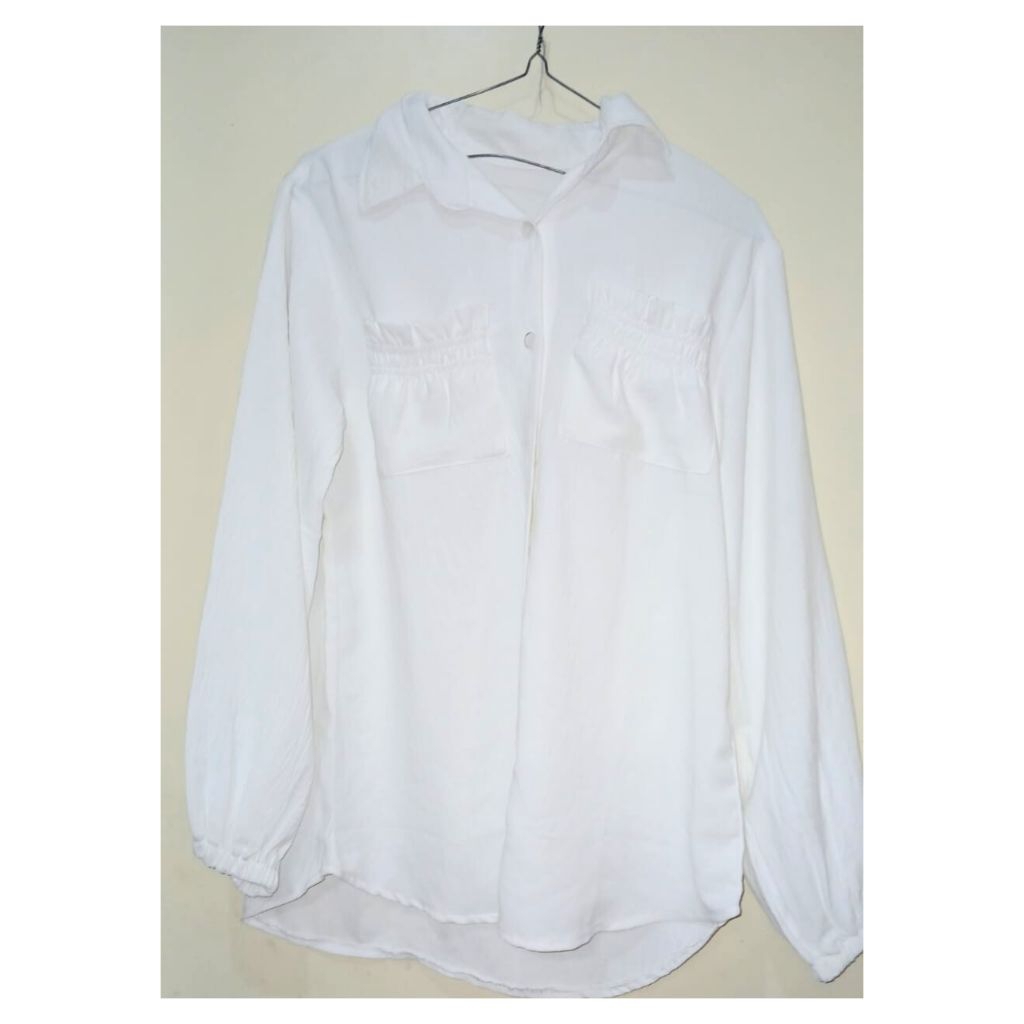 Preloved blouse putih, cardigan, levis