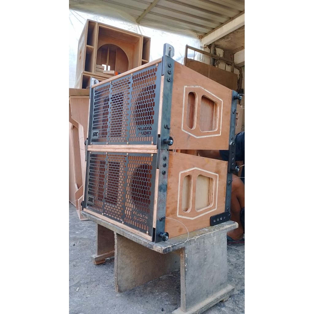 Box Array 112