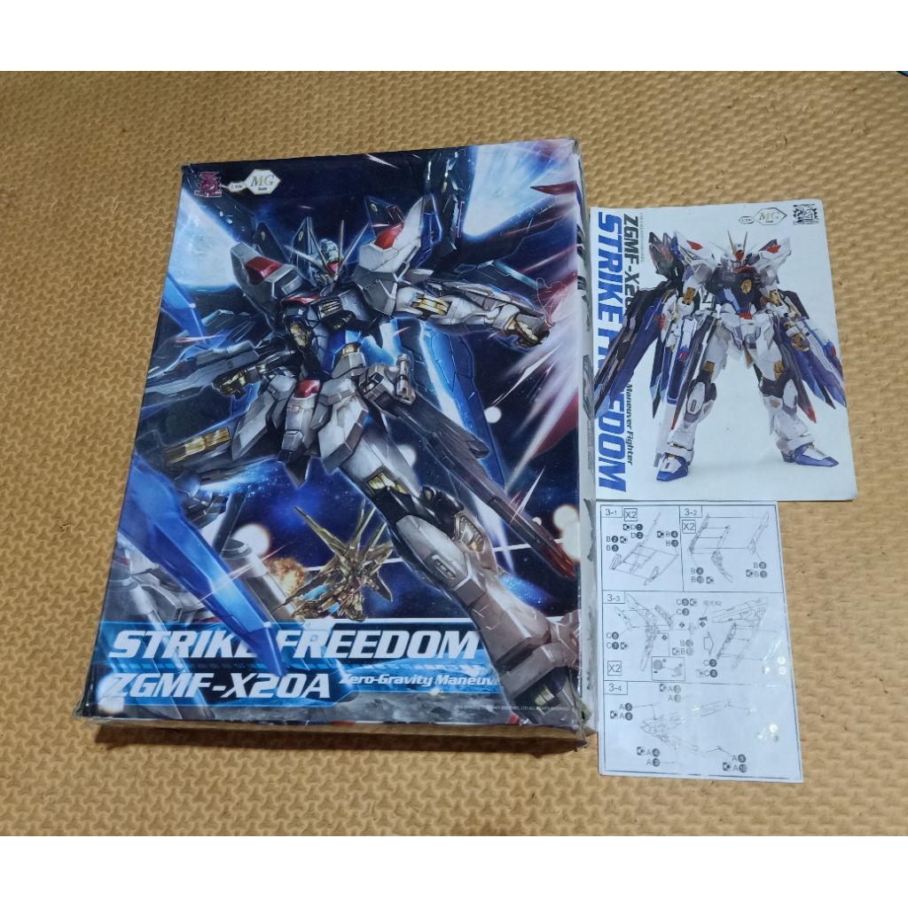 MG 1/100 Gundam Mighty Strike Freedom Dragon momoko