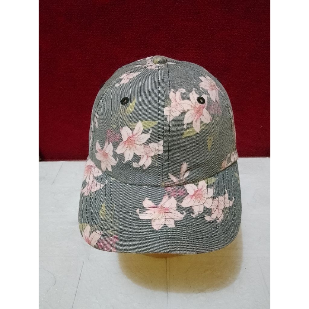 Topi AOP kembang