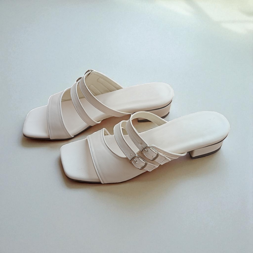Sandal Slop Wanita Heels 3cm Bantalan Empuk Antislip