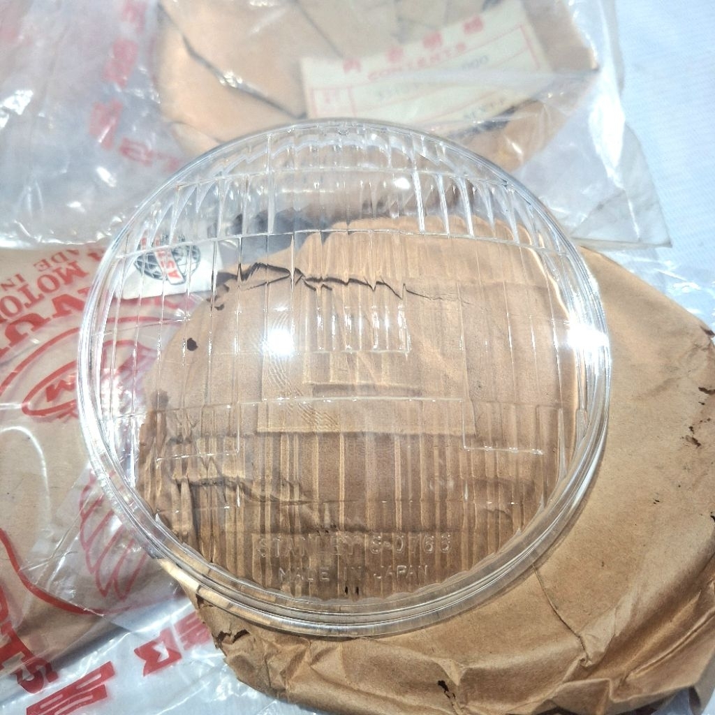 kaca headlamp lampu depan HONDA CB100 S90 XL100 CG125  GL100 GL125 NOS Original  33103-070-000