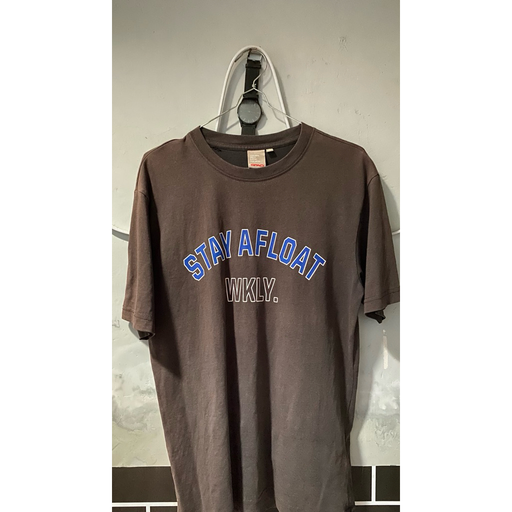 kaos bahan katun SPAO