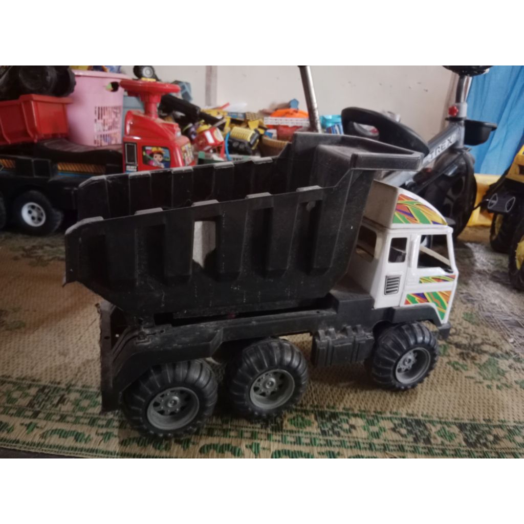 Preloved Mainan Anak Truck Besar