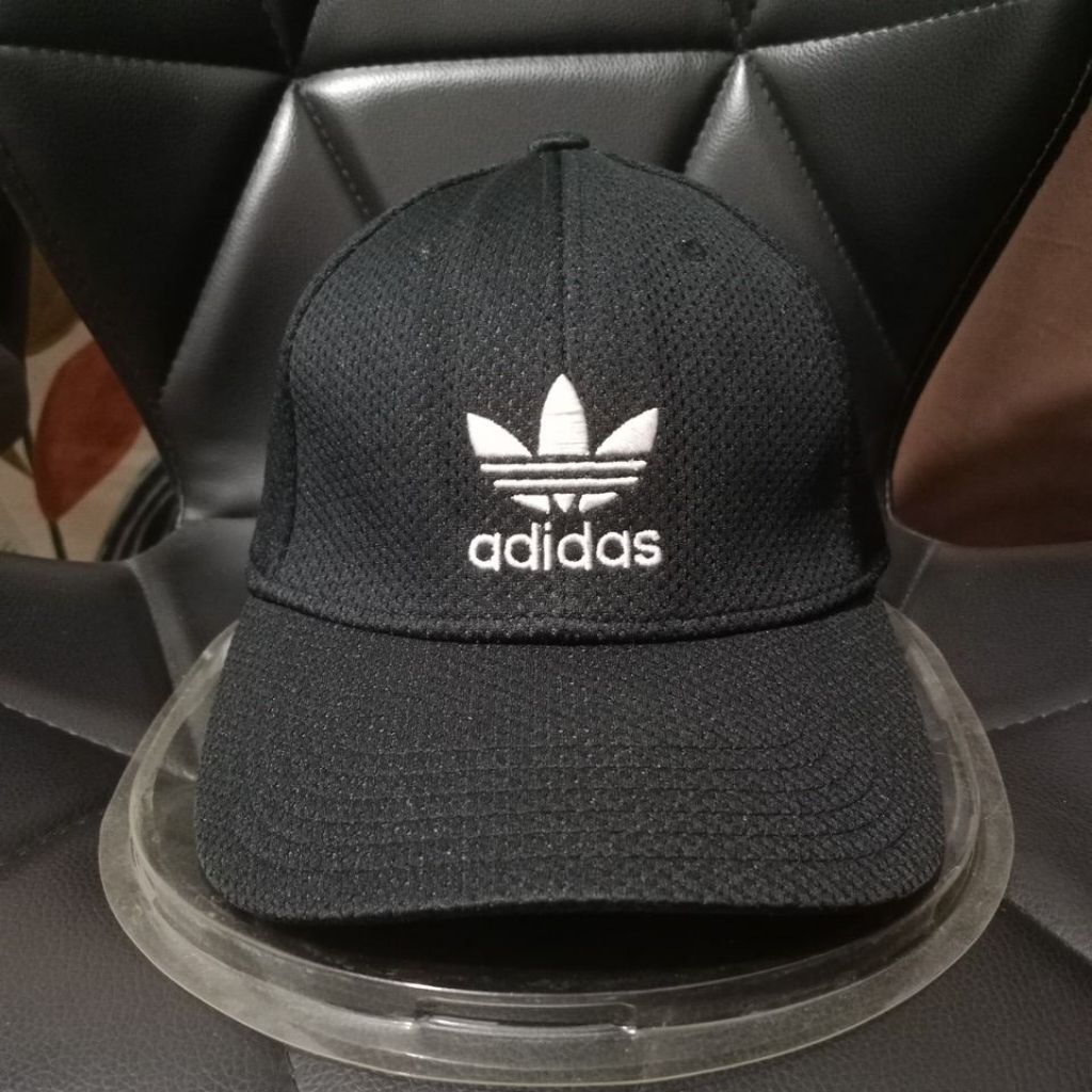 Topi Adidas Trifoil Build up 56-59 cm Good Condition