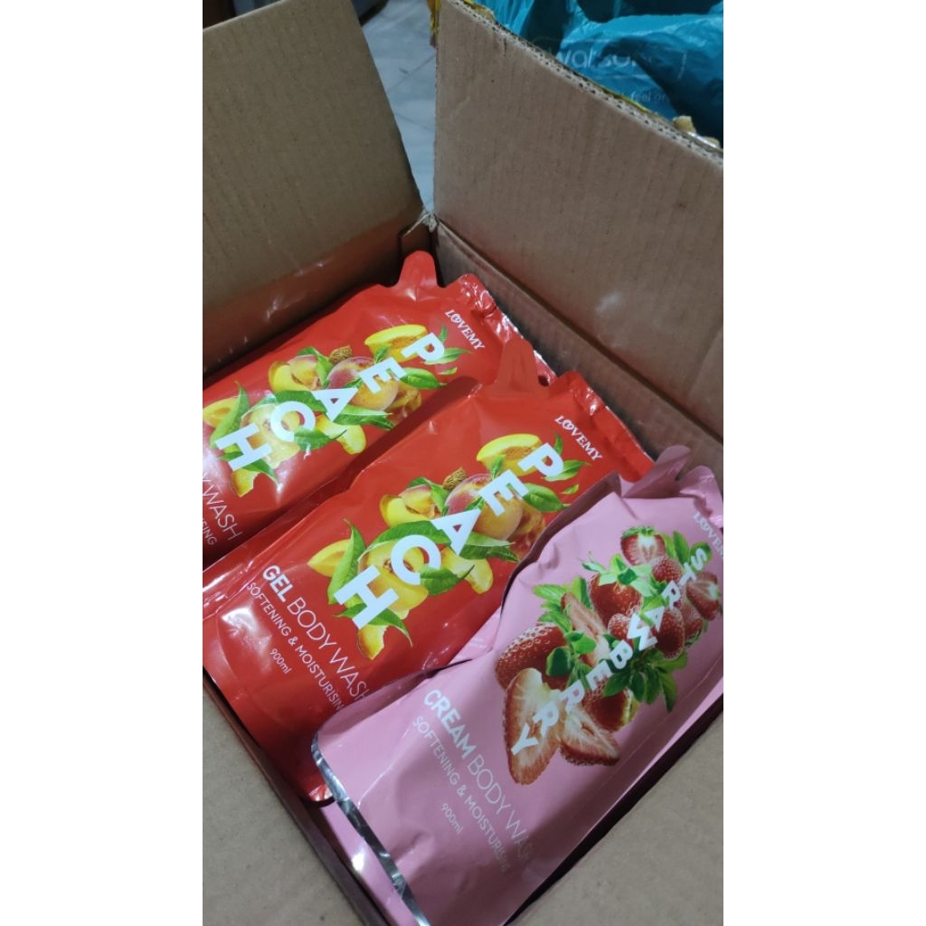 Lovemy Sabun Mandi Cair 900ml