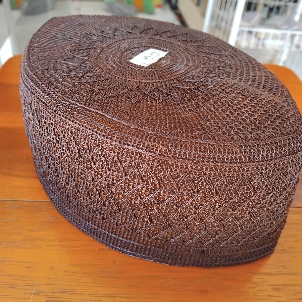kopiah/peci akar jangang motif sisik dua