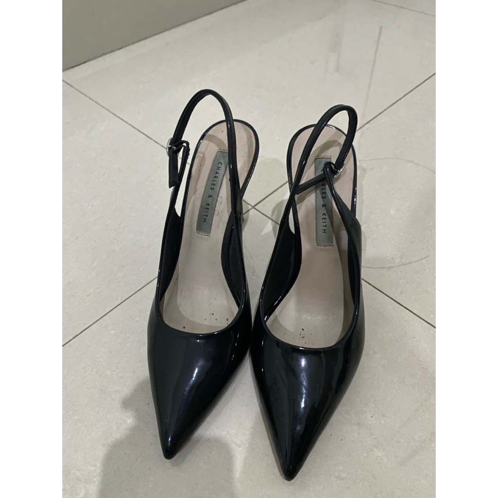 Charles & Keith Heels Hitam Polos