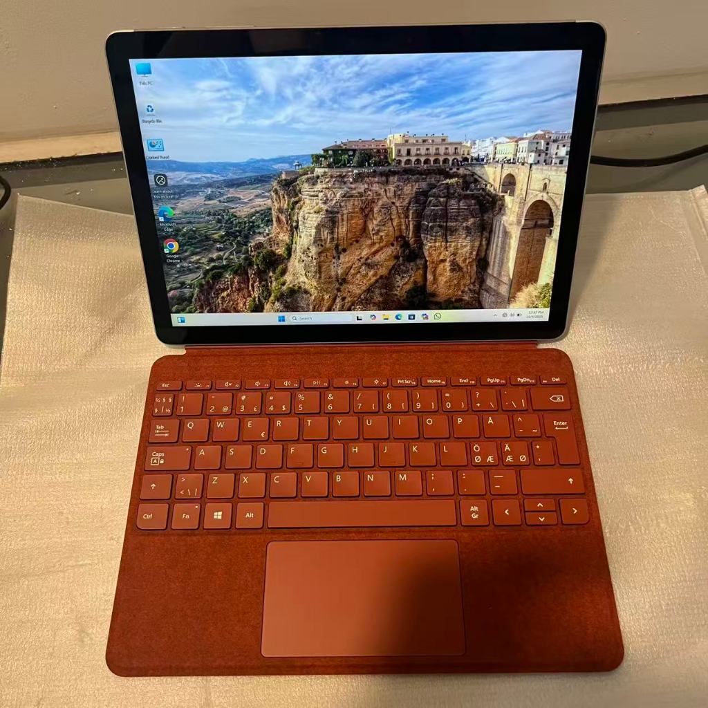 Laptop Second Premium Microsoft Surface Go 2 Intel M3 8GB RAM 128GB SSD 2 in1 Tablet Laptop
