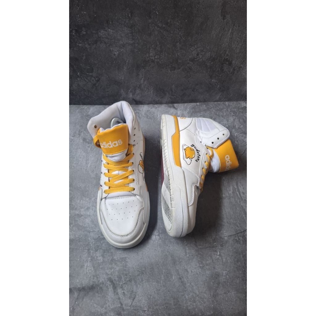 Sepatu Sneakers Second Original Gudetama Size 40