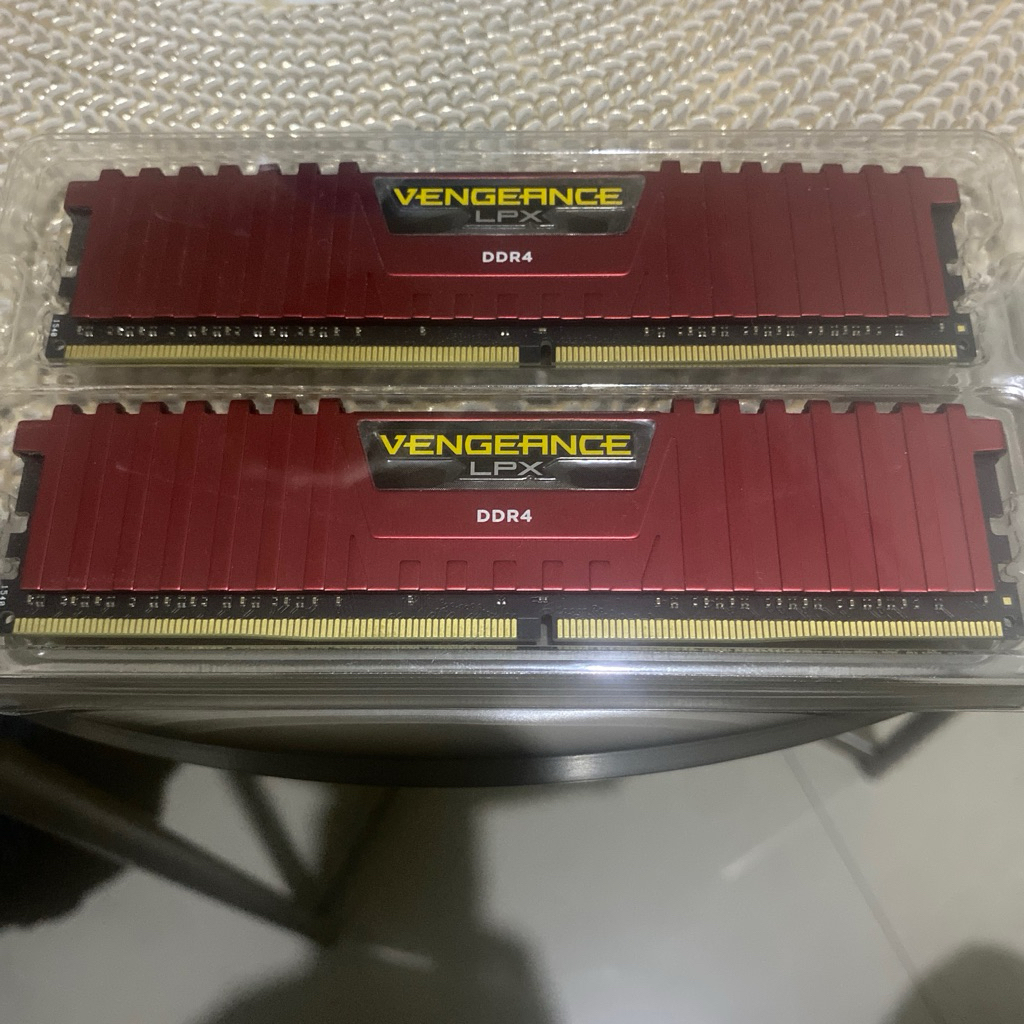 RAM DDR4 2x4gb (8gb) corsair