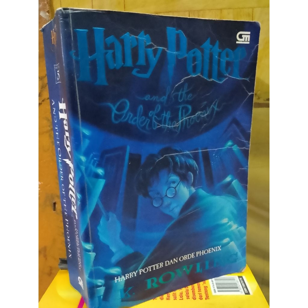 Novel Bekas Original HARRY POTTER Dan ORDE PHOENIX ( soft cover )